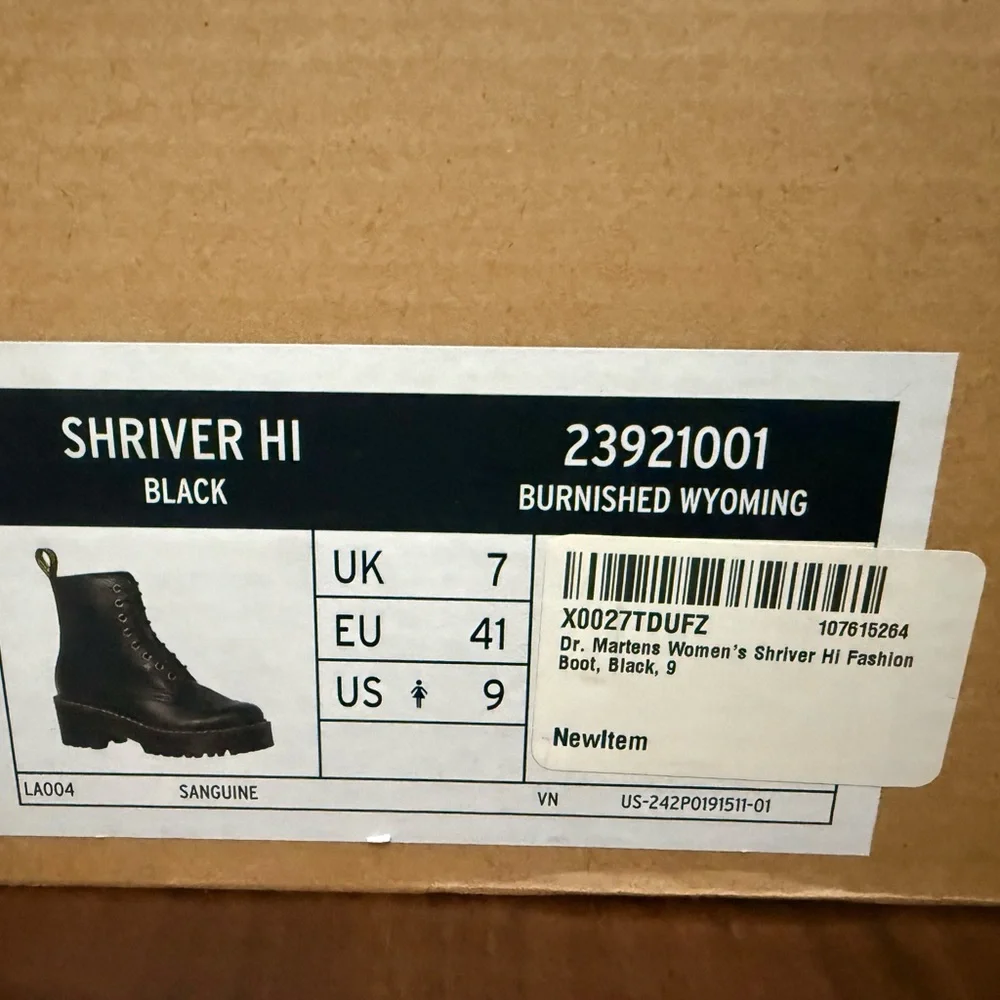 Dr. Martens Black Combat Boots with Yellow Accents shriver hi boots black brand - Picture 9 of 9